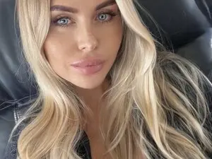 Myfreecams Free Porn Cam of Smart_Cat