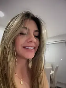 Stripchat Free Porn Cam of alicee16